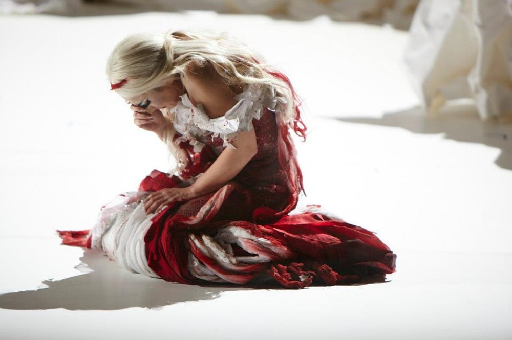 Kanye West + Kim Kardashian Look Actually Human On Instagram [Photos]