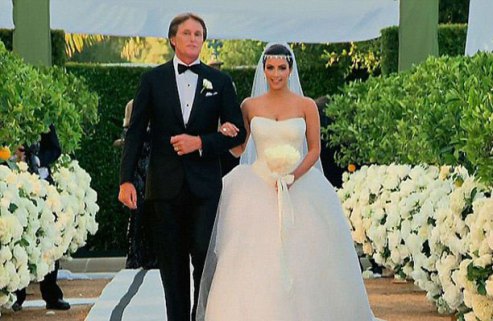 Behind the Scenes of 'The Face' with Supermodels Anne V and Lydia Hearst