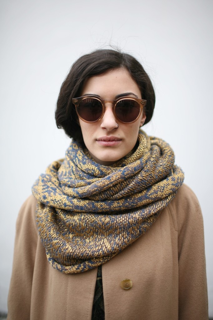 how to tie a scarf 2