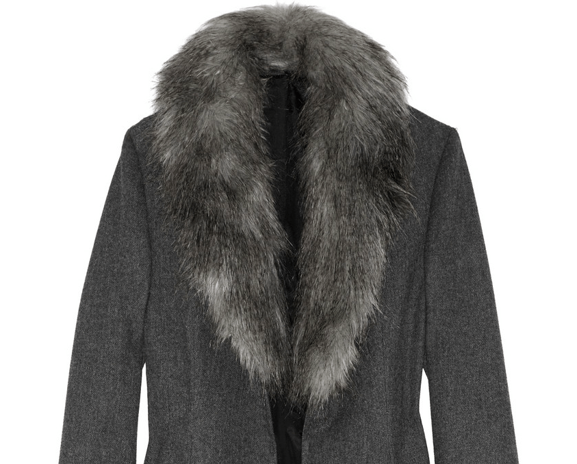 Elizabeth Banks' Red Carpet Style: Nicole and Wendi Ferreira