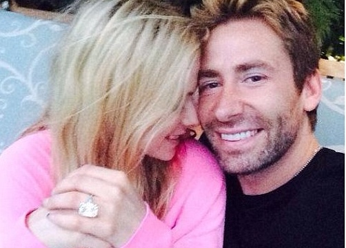 Avril Lavigne Shows Off Massive 17-Carat Diamond Ring on Twitter