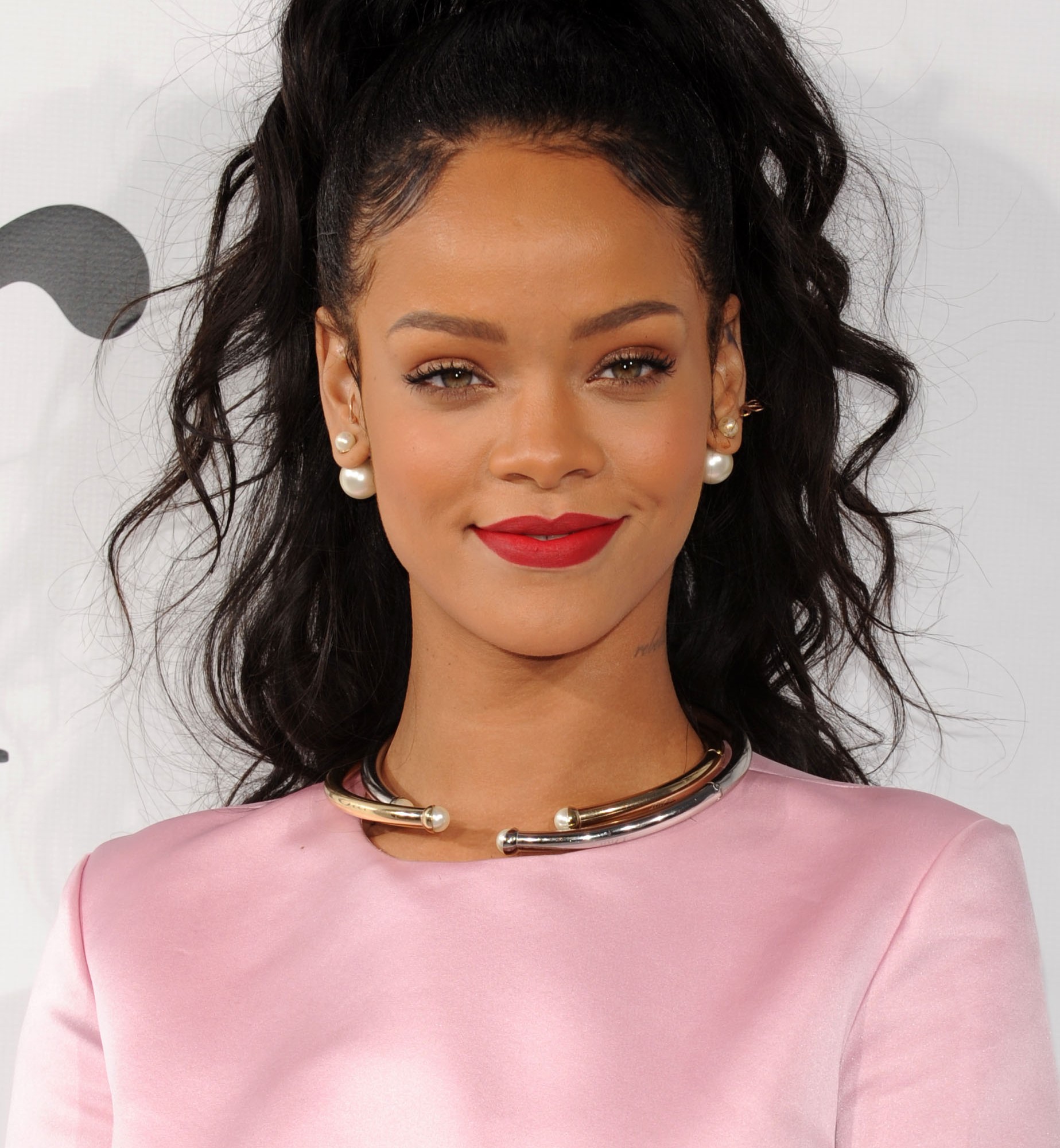 A Lazy Girl's Guide to Morning Makeup