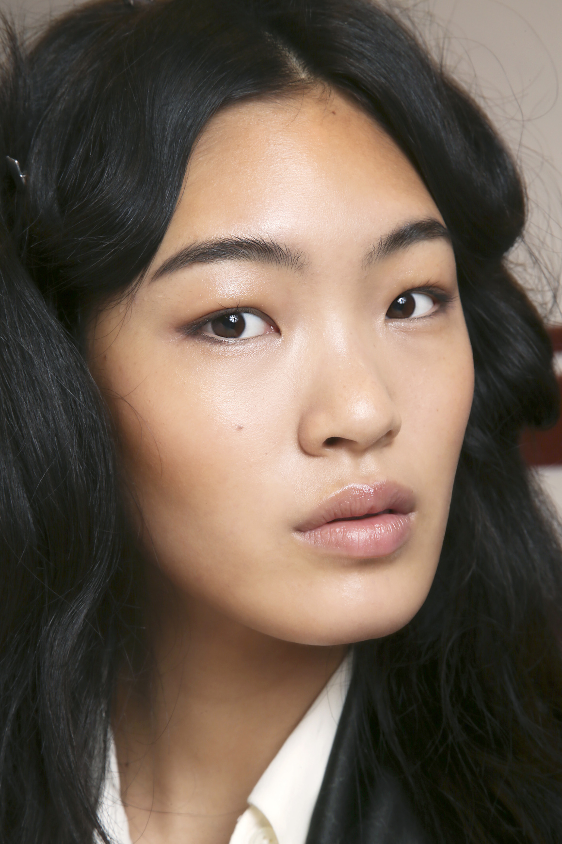 How You Should Be Applying Face Oils