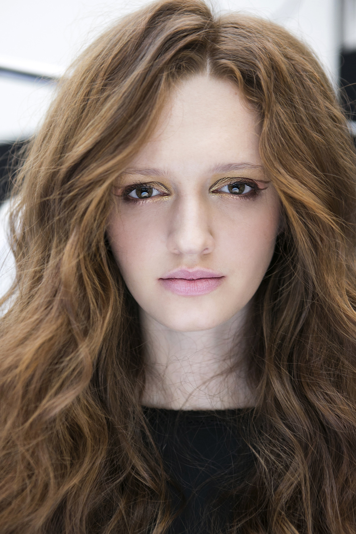 How to Embrace Your Frizzy Hair