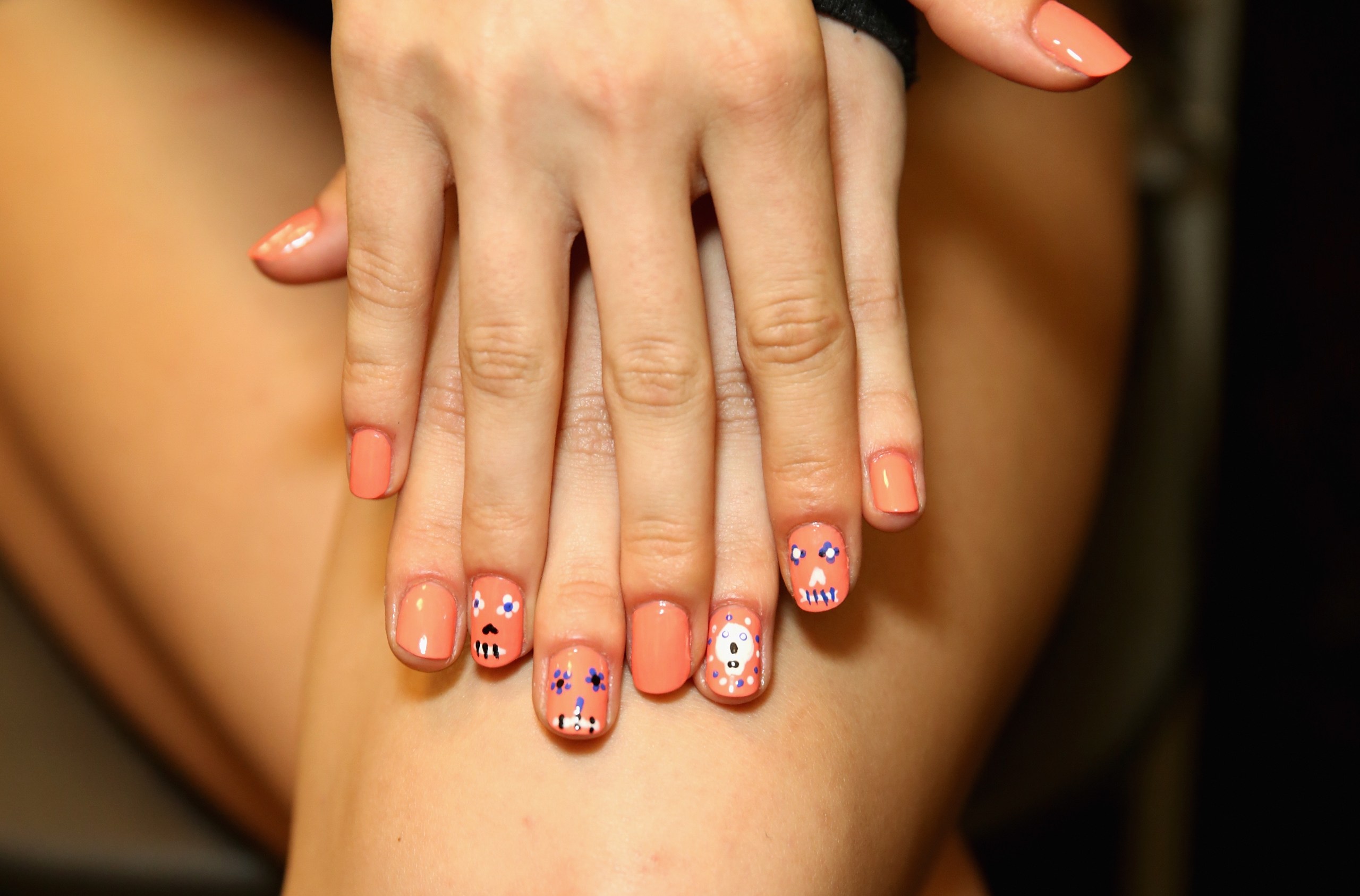 Rihanna's Pour It Up Video Vs. Britney Spears Work Bitch Video