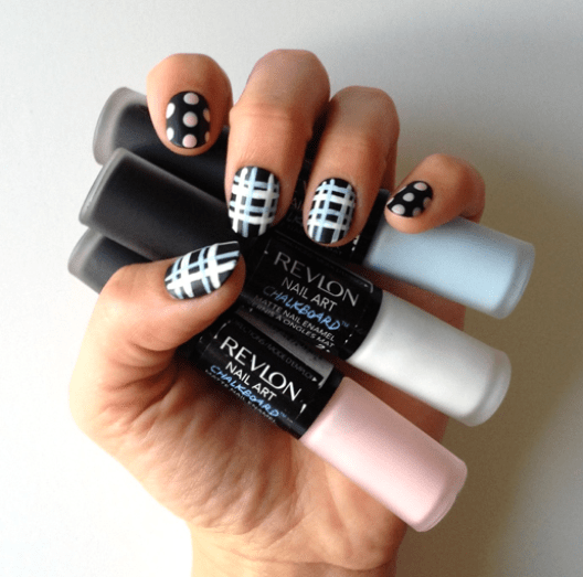 How You Should Be Applying Sunscreen