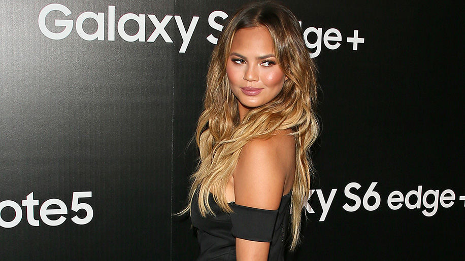 chrissy teigen long hair