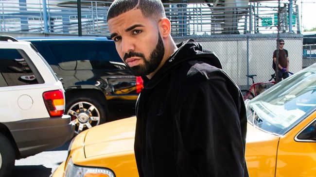 NEW YORK, NY - SEPTEMBER 15:  Rapper Drake is seen arriving at Serena Williams Signature Collection By HSN during Spring 2016 New York Fashion Week on September 15, 2015 in New York City.  (Photo by Gilbert Carrasquillo/FilmMagic)