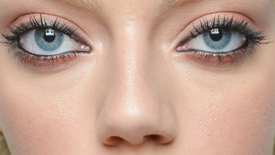 VIDEO: How to Contour, According Celebrity Makeup Artist Rae Morris