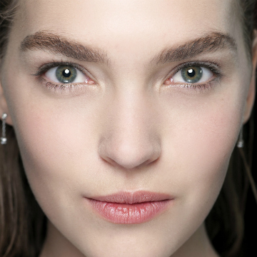 5 Benefits of Adding Serum Your Skincare Routine