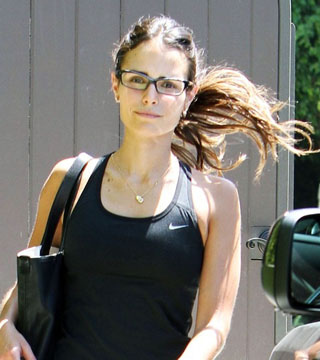 How to Cover Allergies With Makeup