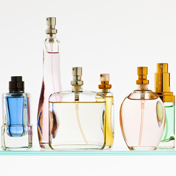 How to Layer Lotion and Perfume Without Overdoing It