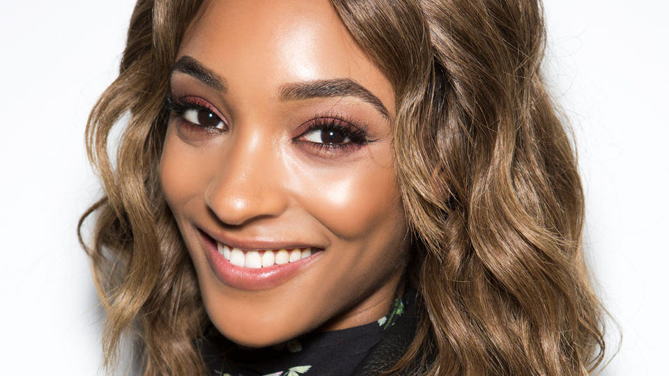 How to Pluck Eyebrows - The Easiest Trick