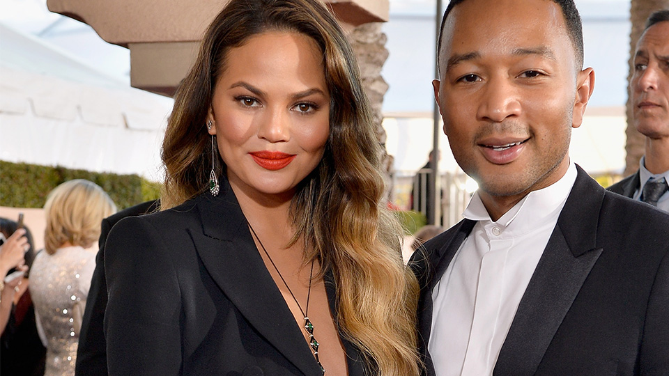 Chrisst Teigen Debuts a Lob at the Grammys