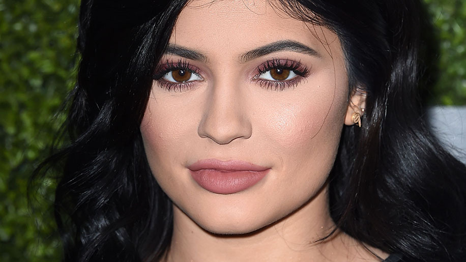 Counterfeit Kylie Cosmetics Lip Kits Contain Feces