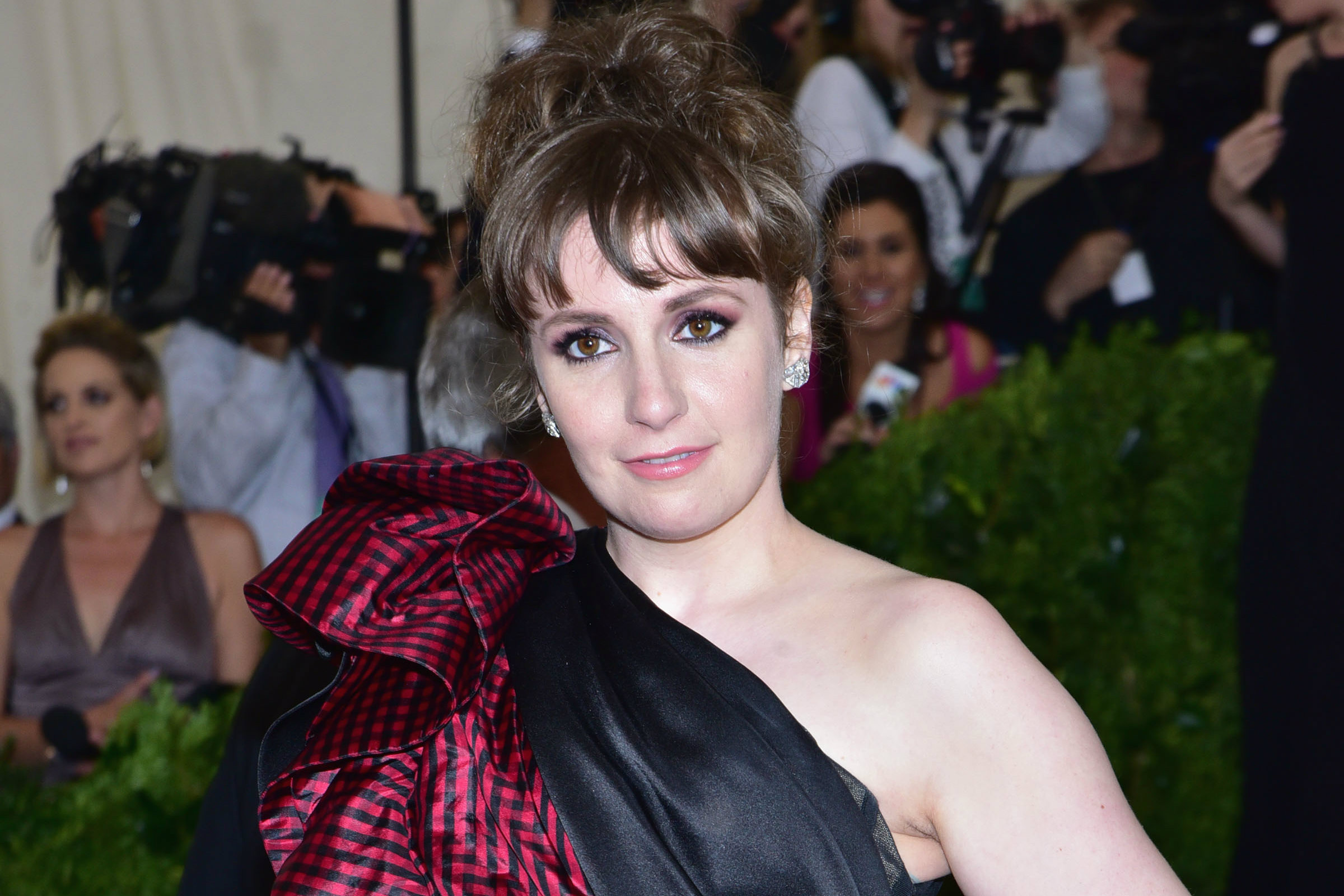 Lena Dunham Responds to Weight Gain Comments