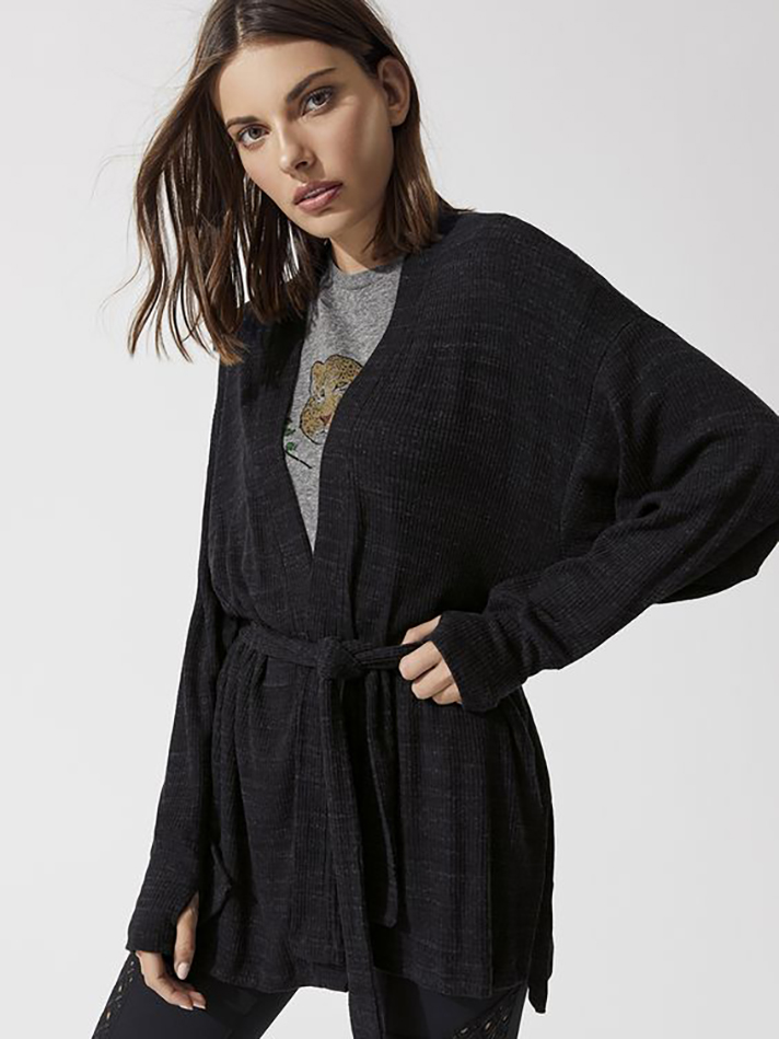 STYLECASTER | What to Wear the Gym When It Starts Getting Seriously Cold Out