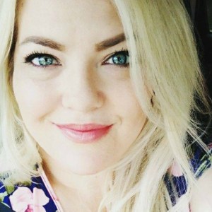 Ashley Graham's Nude Photo Showcasing Her Stretch Marks Is Powerful.