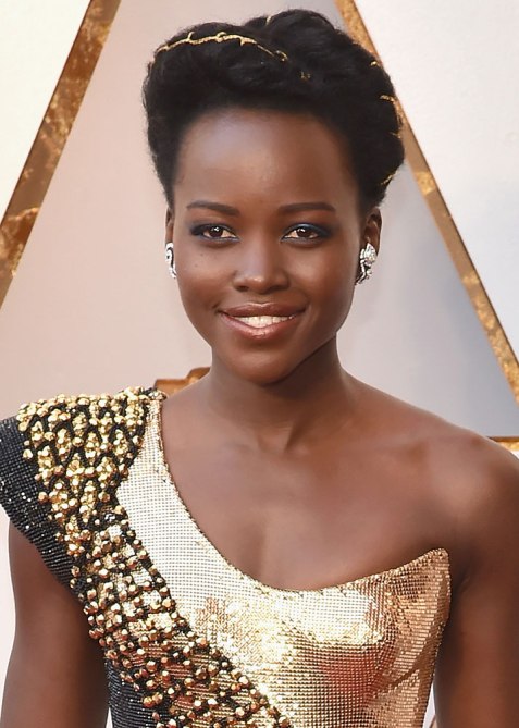 STYLECASTER | Oscars 2018 Beauty Looks | Lupita Nyong'o