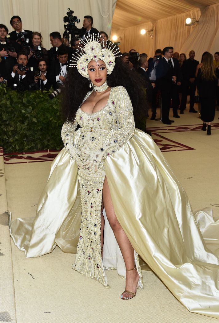 STYLECASTER | 43 Celebrity Met Gala Looks That Went Down in Fashion History
