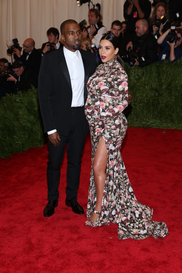 STYLECASTER | 43 Celebrity Met Gala Looks That Went Down in Fashion History