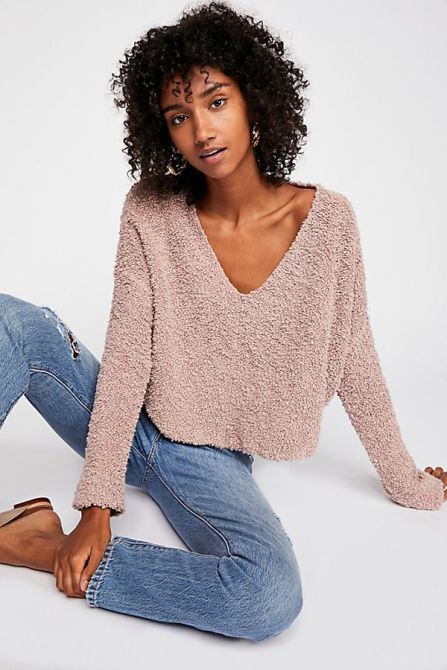 STYLECASTER | Popcorn Sweaters Are Here to Make Your Cold-Weather Wardrobe Even Cozier