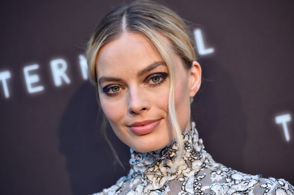 STYLECASTER | Celebs Told to Lose Weight for Roles | Margot Robbie