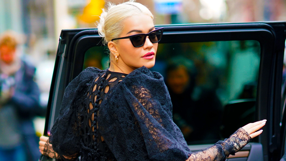 2019 Fashion Trend: Suits Without Shirts (& Yes, It's Hot)