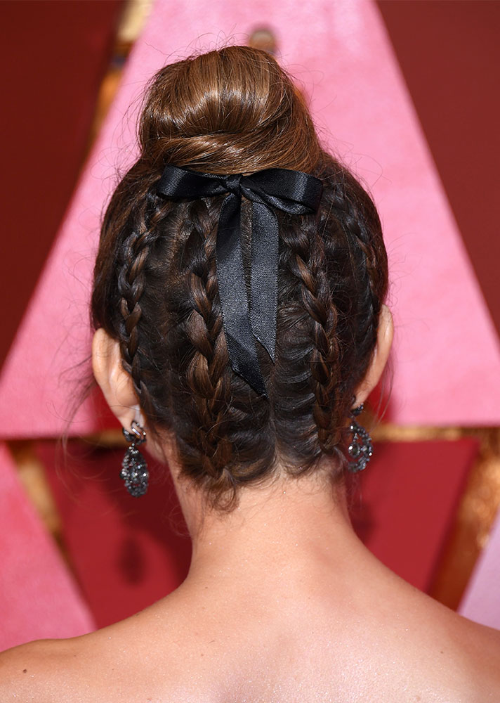 STYLECASTER | Celebs in Hair Ribbons | Maria Menounos