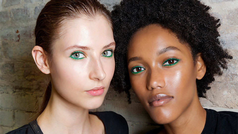 Models-Foundation Makeup.