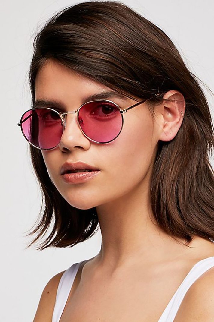 STYLECASTER | Winter Sunglasses Are the Underrated Accessory You Can't Overlook