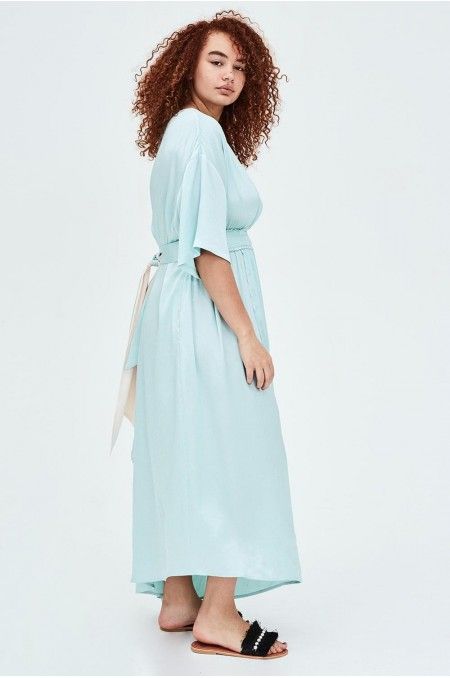 STYLECASTER | Plus-Size Maxi Dresses on Sale