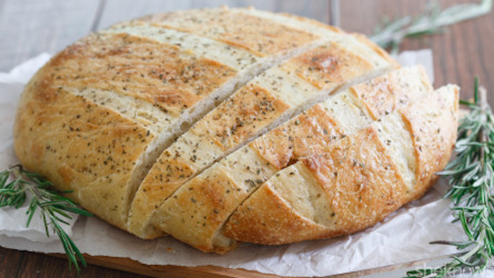 STYLECASTER | 17 Slow-Cooker Breads That Honestly Kind of Blow My Mind | Easy Focaccia