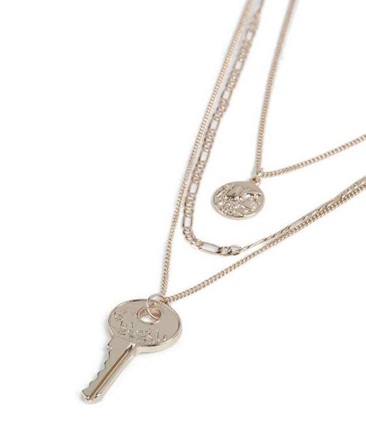 STYLECASTER | 2018 Might Be Long Gone, but Coin Jewelry Isn't