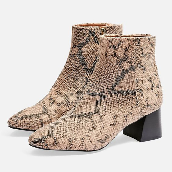 STYLECASTER | Minimalist Summer Heels Sure to Play Well with Your Entire Wardrobe