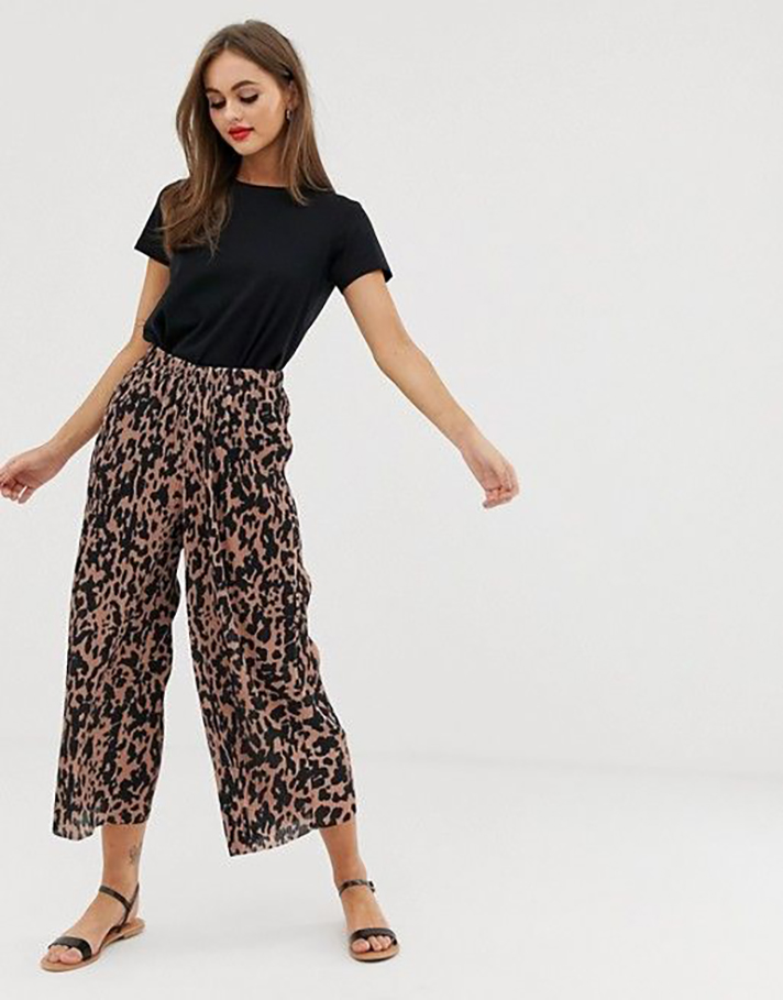 STYLECASTER | Summer Pants Are the Secret to a Well-Rounded Warm-Weather Wardrobe