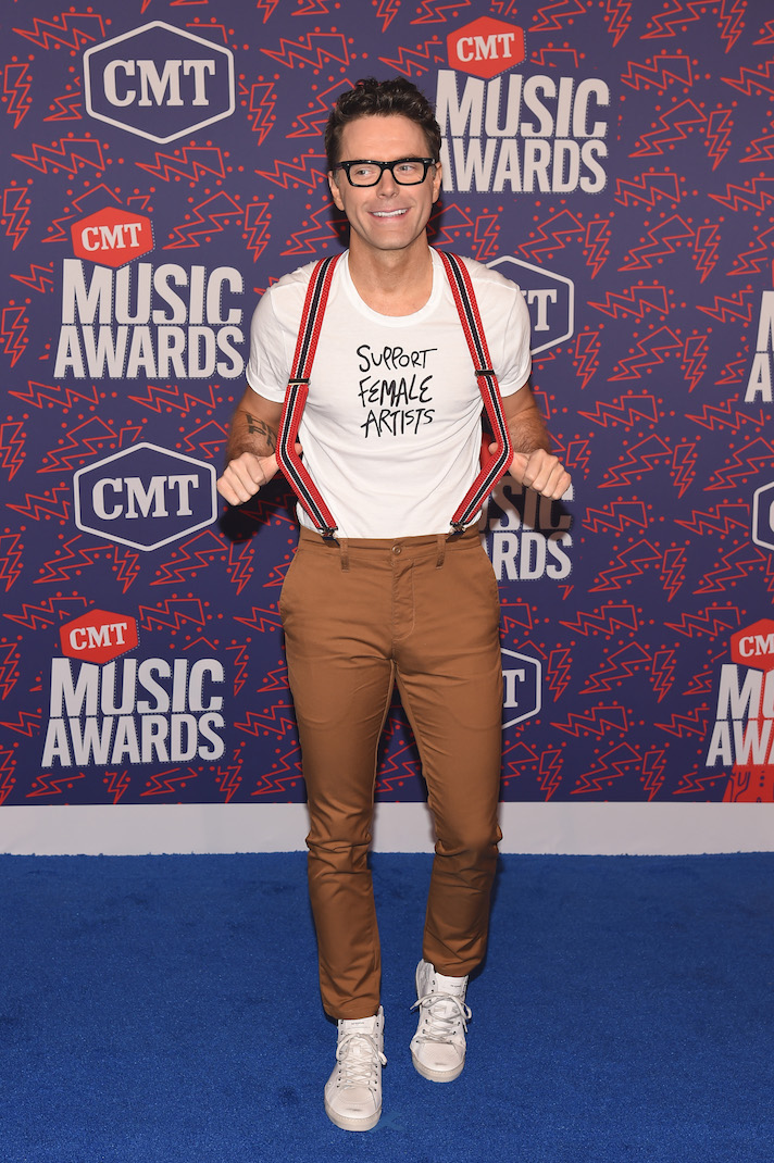 STYLECASTER | CMT Awards Red Carpet 2019