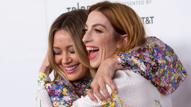 Hilary Duff Molly Bernard