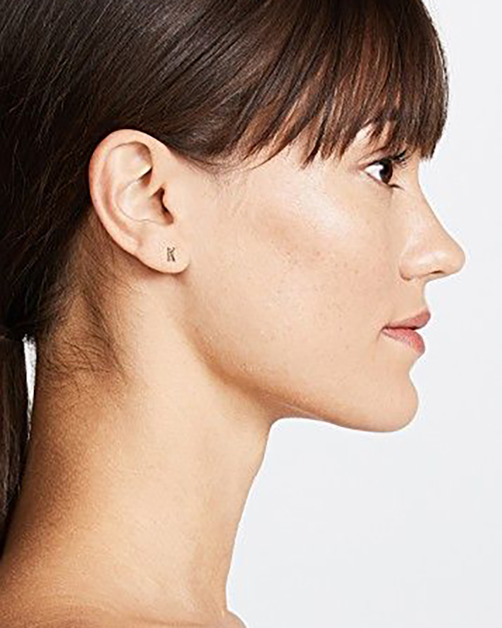 STYLECASTER | Word and Name Jewelry Is Having a Moment, Because Carrie Bradshaw Is a Forever Fashion Icon