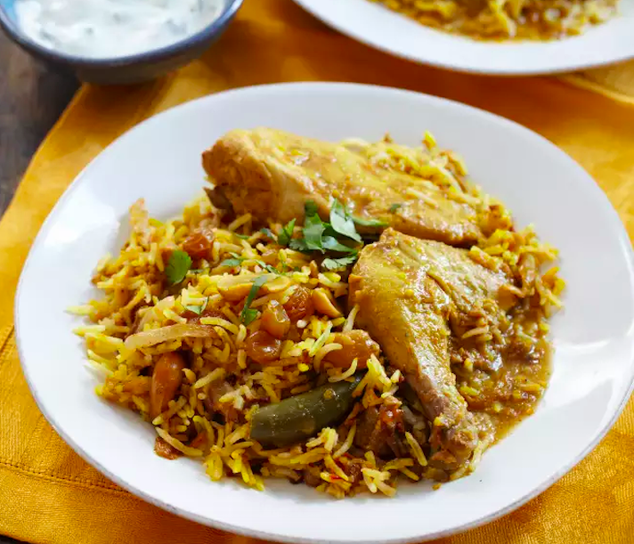 STYLECASTER | 17 Slow-Cooker Indian Recipes That Are Better Than Takeout | Chicken Biriyani