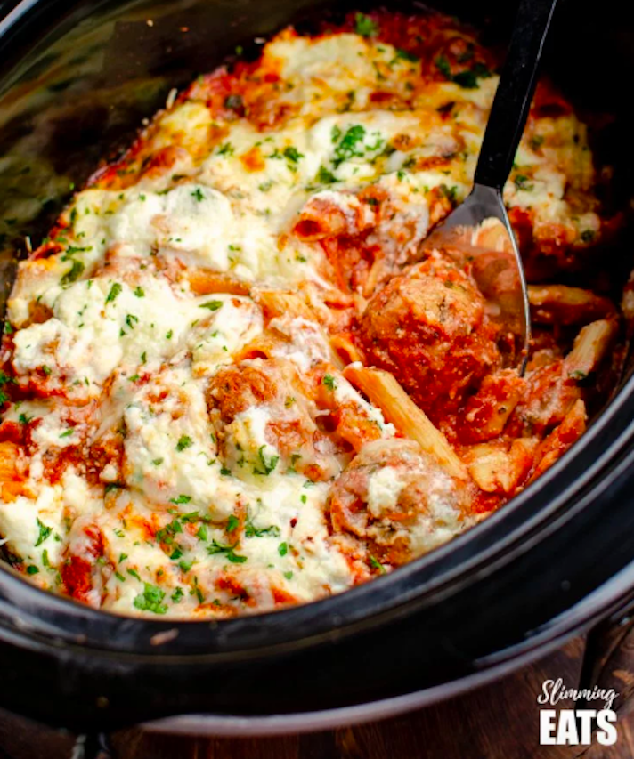 STYLECASTER | Slow-Cooker Date Night Recipes That Aim To Please | Chicken Meatballs