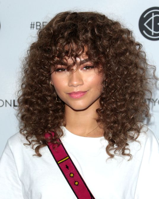 zendaya bangs
