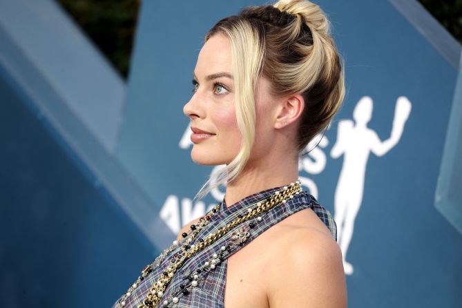 2020-sag-awards-margot-robbi