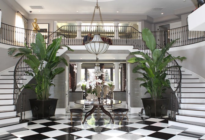 STYLECASTER | best zoom virtual backgrounds Kris Jenner home