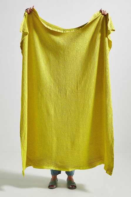 STYLECASTER | Graduation Gift Ideas 2020 | neon blanket