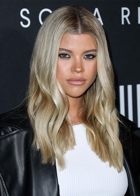 sofia richie dark roots blonde hair