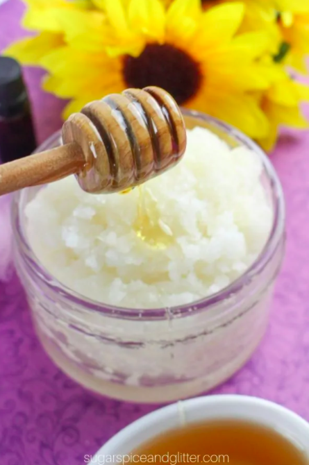 Sugar, Spice and Glitter Lavender & Honey Scrub