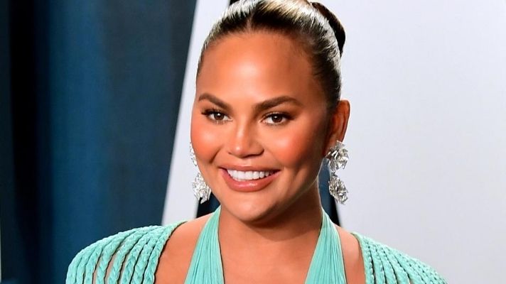 chrissy-teigen-bob