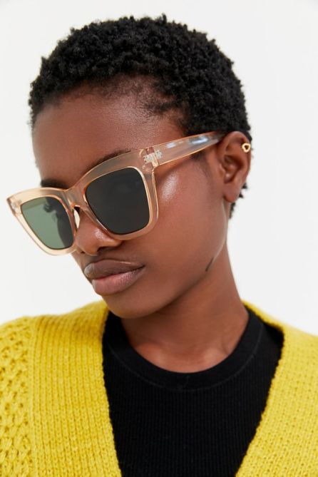 STYLECASTER | Ariana Grande Face Mask & Sunglasses