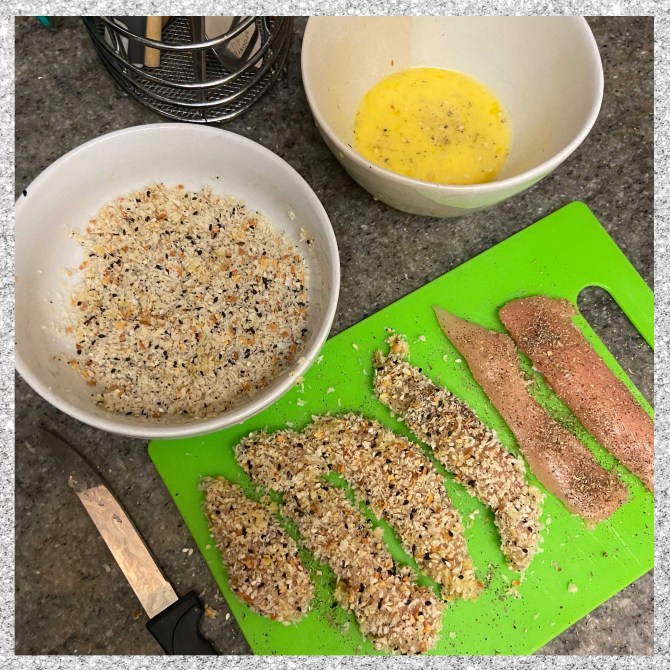 STYLECASTER | everything bagel chicken tenders air fryer recipe